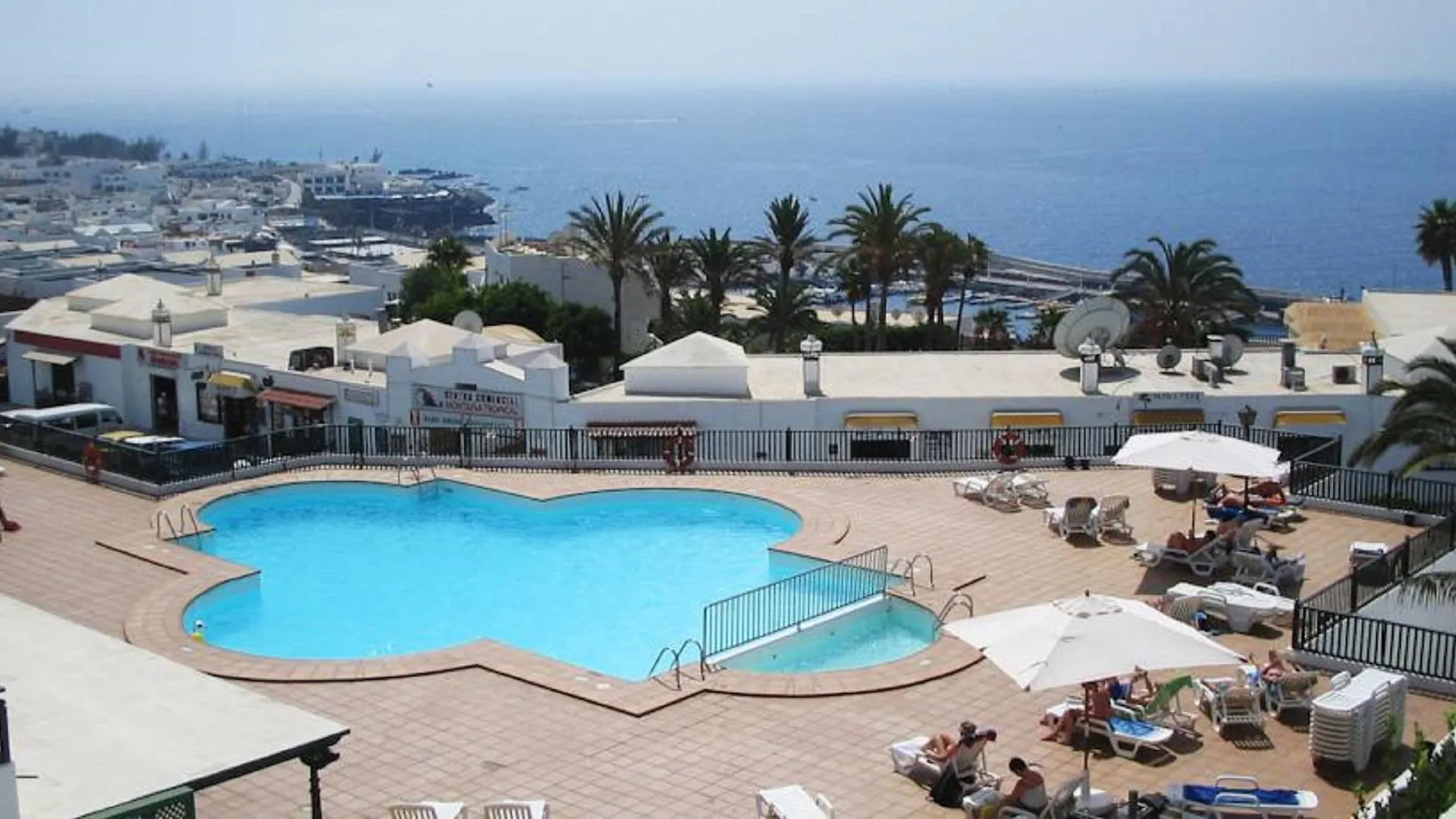 ** Aparthotel Apartamentos Los Pueblos Puerto del Carmen  Spanje