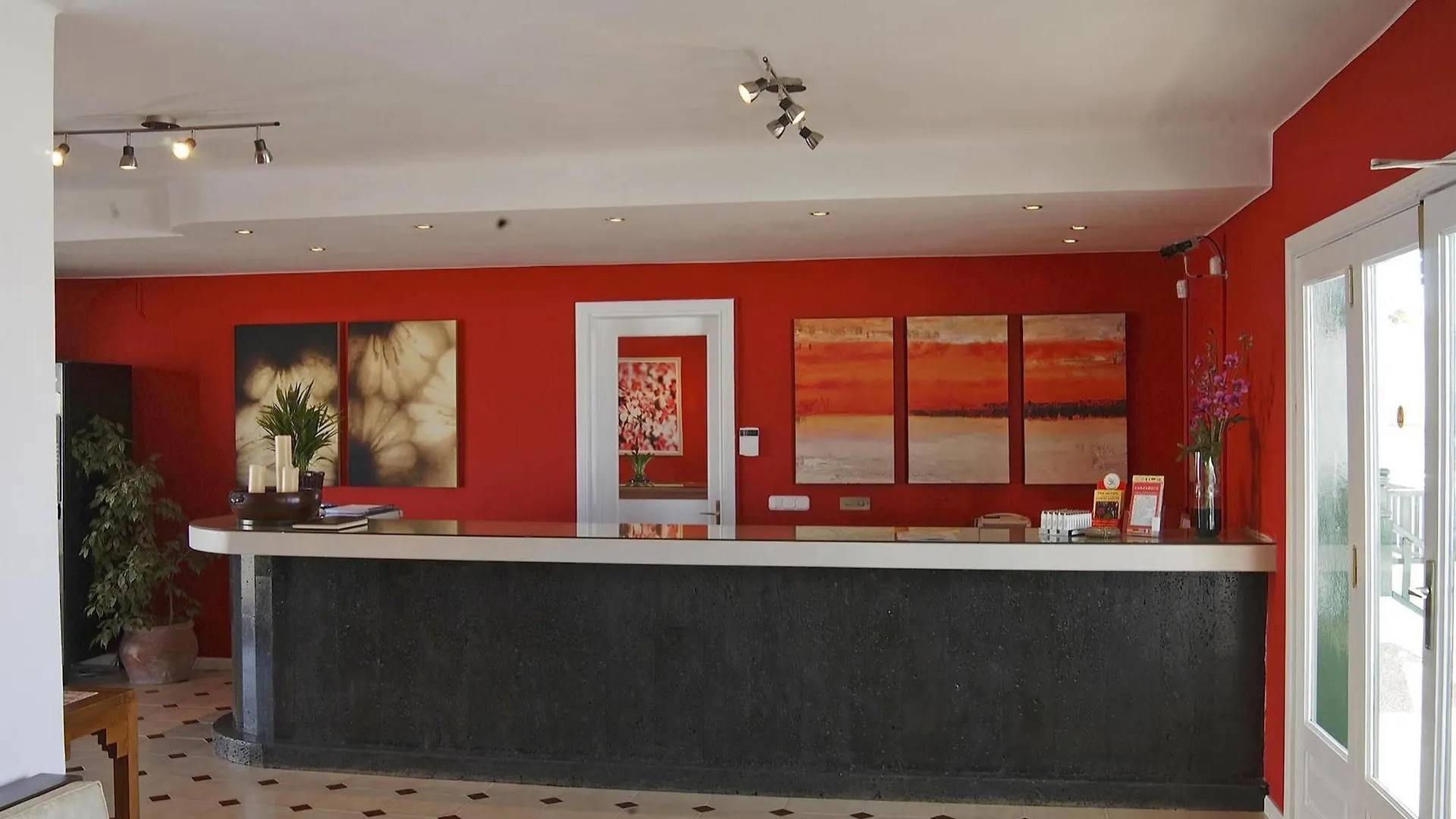 Apartamentos Los Pueblos Puerto del Carmen  2*, Puerto del Carmen (Lanzarote) Spanje