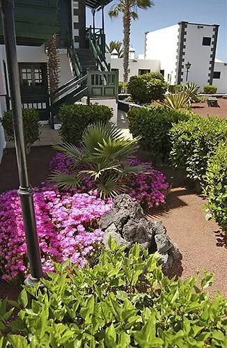 ** Aparthotel Apartamentos Los Pueblos Puerto del Carmen  Spanje